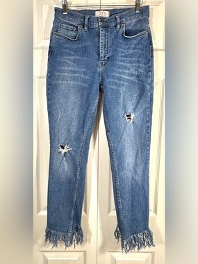 We The Free Distressed Fringe Hem Straight Leg Jeans Women’s Size 30